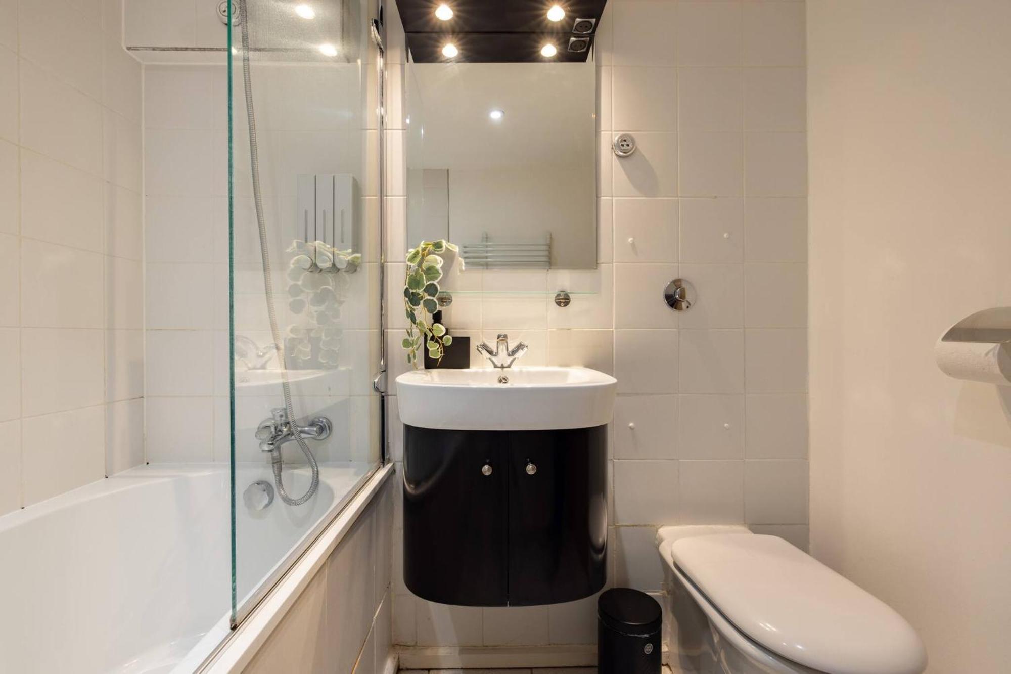 Wild Roses Serviced Apartments - Excel Warehouse 2 London Eksteriør bilde