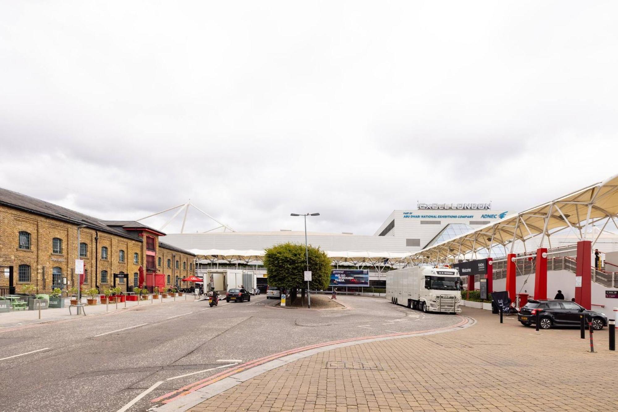 Wild Roses Serviced Apartments - Excel Warehouse 2 London Eksteriør bilde