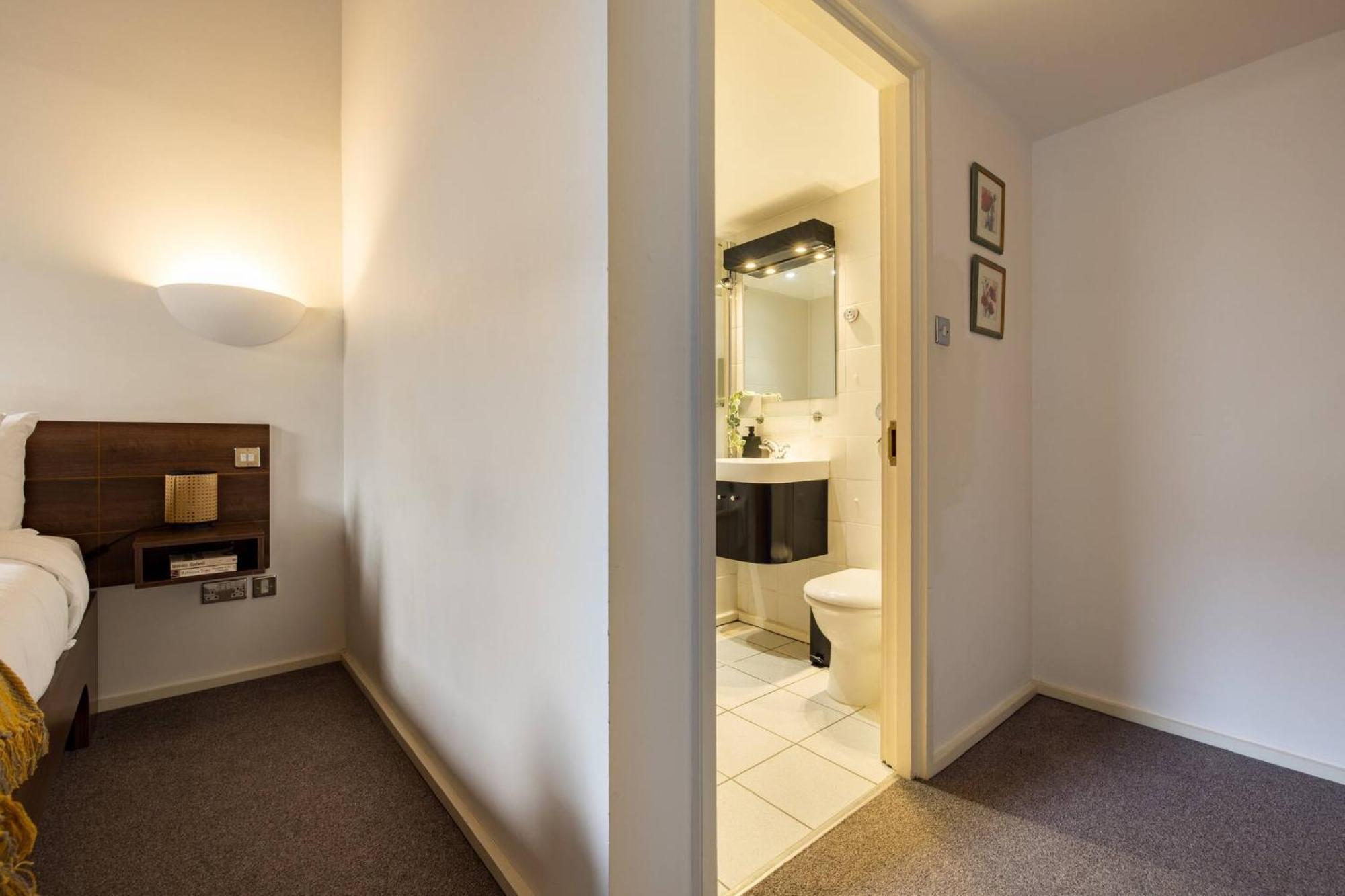 Wild Roses Serviced Apartments - Excel Warehouse 2 London Eksteriør bilde
